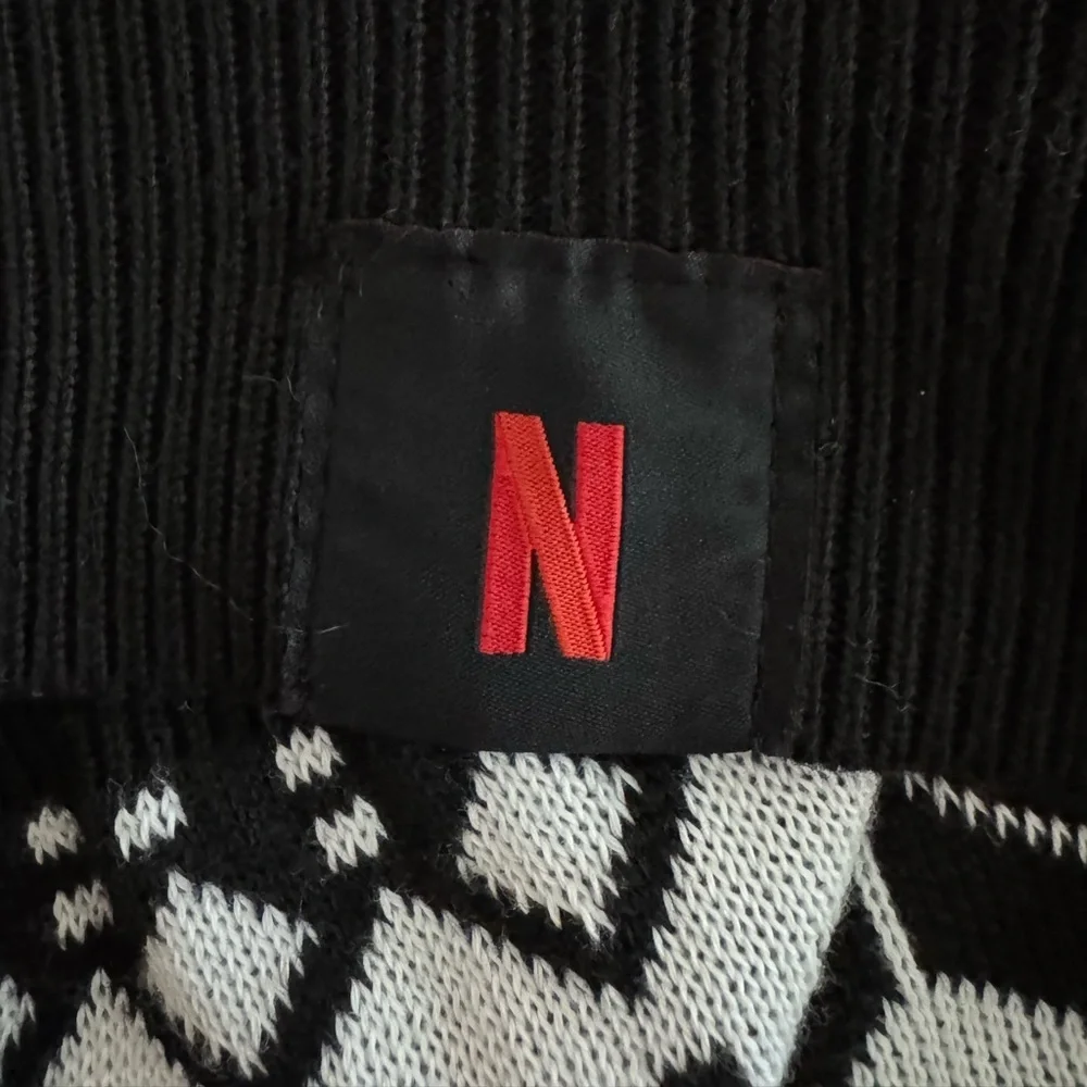 Netflix The Crown Ugly Christmas Sweater Black White Holiday Rare Size Medium